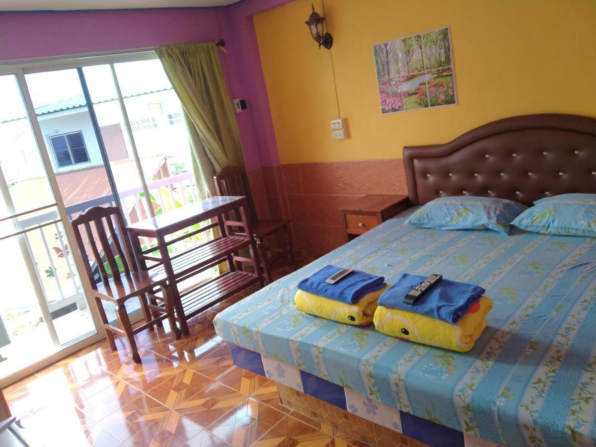 Rueangsrisiri Guesthouse 2 Sukhothai Dış mekan fotoğraf