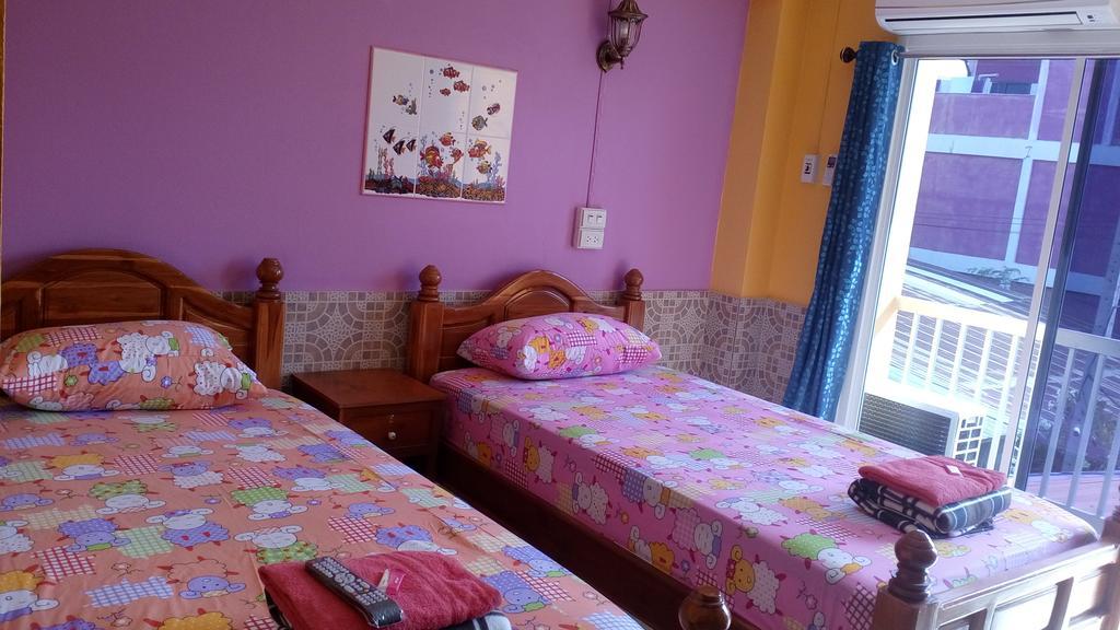 Rueangsrisiri Guesthouse 2 Sukhothai Dış mekan fotoğraf