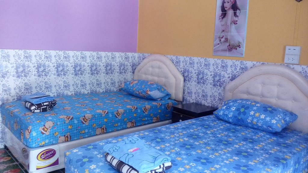 Rueangsrisiri Guesthouse 2 Sukhothai Dış mekan fotoğraf